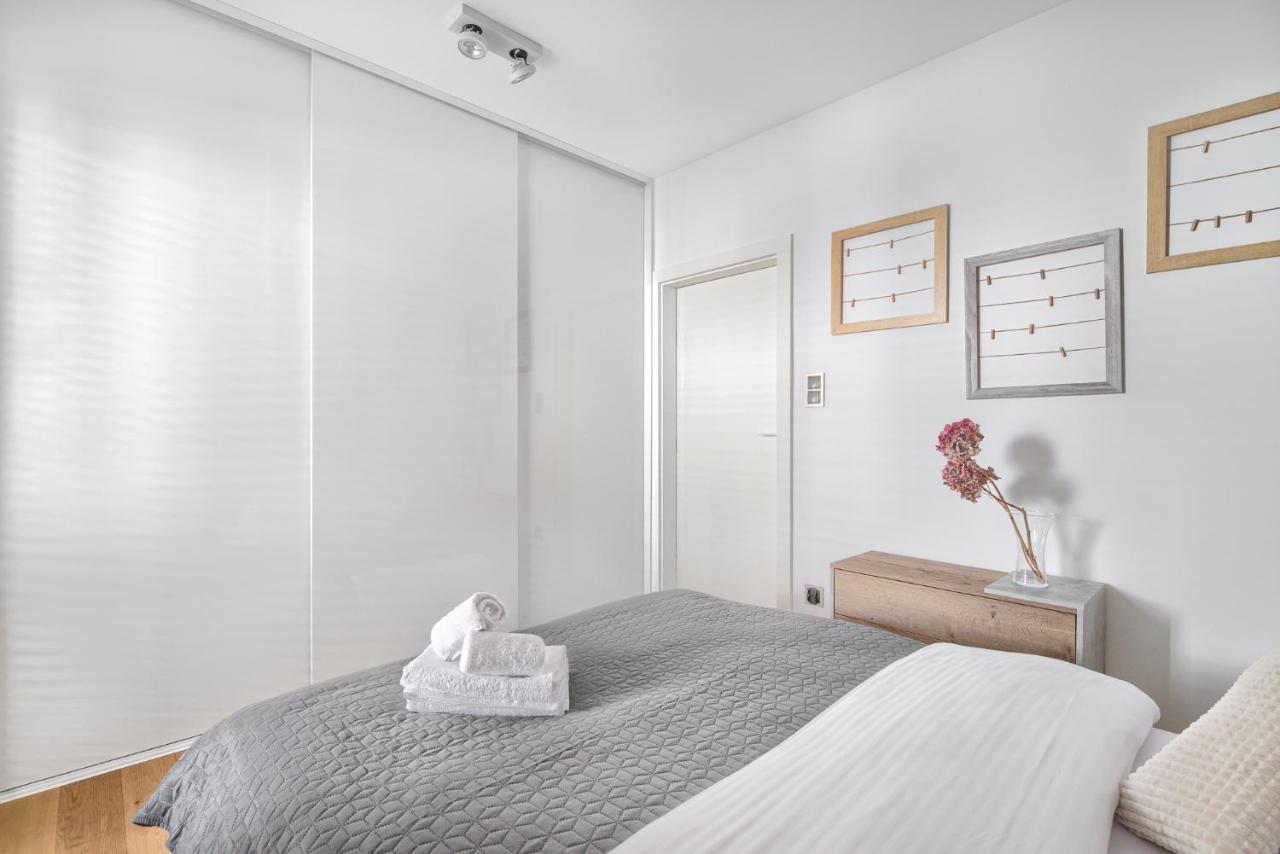 Poznan Grafitowa Modern Apartment Экстерьер фото